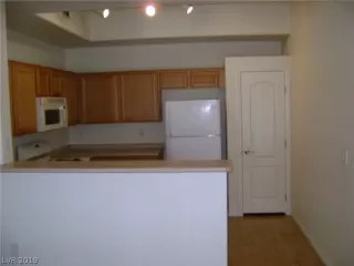 Photo #5: 2127644 Listing