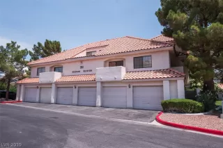 Photo #5: 2127648 Listing 
