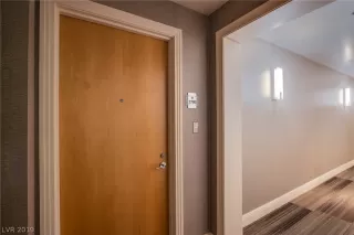 Photo #3: 2127650 Listing