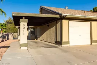 Photo #3: 2127717 Listing