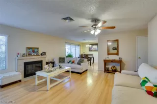 Photo #6: 2127717 Listing