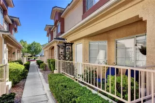 Photo #1: 2127762 Listing 