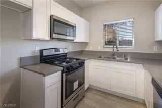 Photo #1: 2127775 Listing 