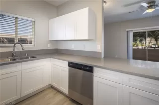 Photo #2: 2127775 Listing 