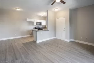 Photo #5: 2127775 Listing 