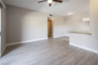 Photo #6: 2127775 Listing 