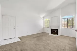 Photo #6: 2127780 Listing