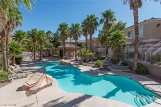 Photo #1: 2127807 Listing