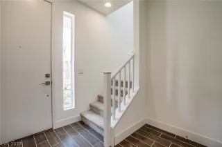 Photo #3: 2127815 Listing