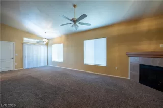 Photo #2: 2127822 Listing