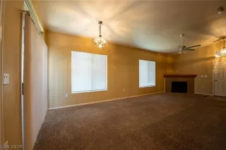 Photo #6: 2127822 Listing