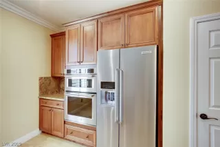 Photo #5: 2127855 Listing