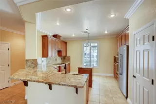 Photo #6: 2127855 Listing