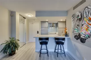 Photo #2: 2127900 Listing 