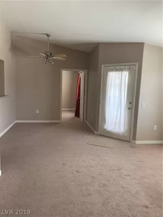 Photo #4: 2127922 Listing 