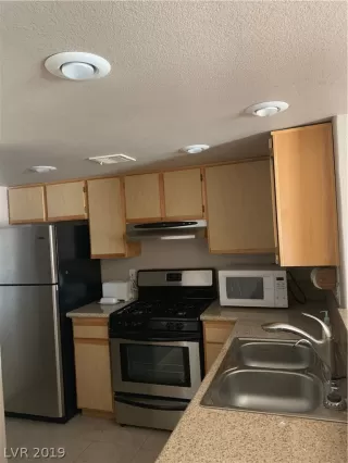 Photo #6: 2127922 Listing 