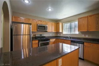 Photo #2: 2127925 Listing