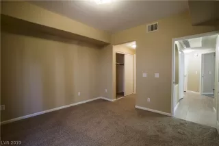 Photo #6: 2127925 Listing