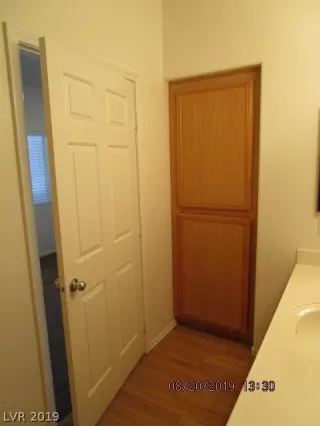Photo #6: 2127941 Listing 