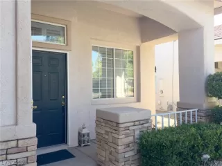 Photo #1: 2128032 Listing