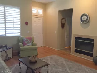 Photo #4: 2128032 Listing