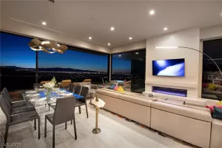 Photo #1: 2128066 Listing