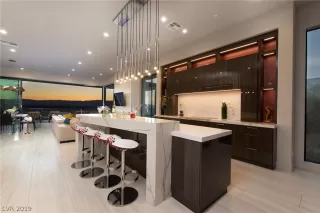 Photo #2: 2128066 Listing