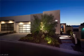 Photo #5: 2128066 Listing