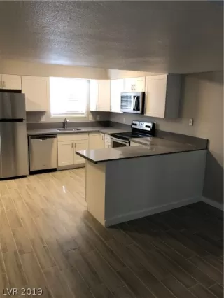 Photo #2: 2128118 Listing 