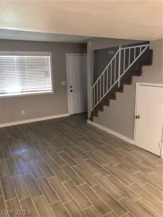 Photo #6: 2128118 Listing 