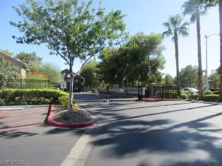 Photo #1: 2128145 Listing 