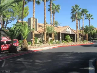 Photo #2: 2128145 Listing 