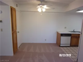 Photo #6: 2128170 Listing 