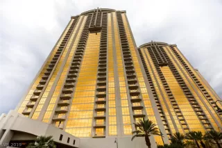 Photo #1: 2128177 Listing