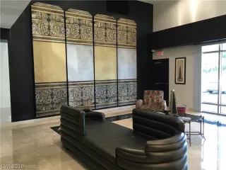 Photo #1: 2128238 Listing 