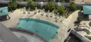 Photo #4: 2128238 Listing 