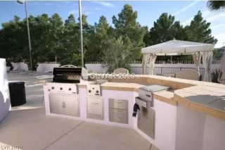 Photo #5: 2128238 Listing 