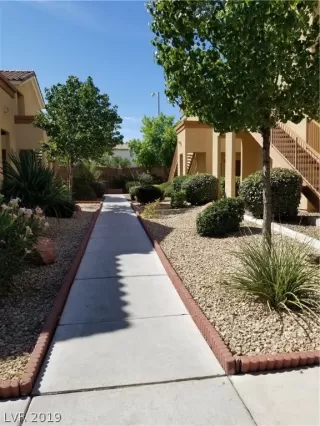 Photo #2: 2128266 Listing 