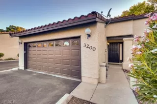 Photo #3: 2128268 Listing