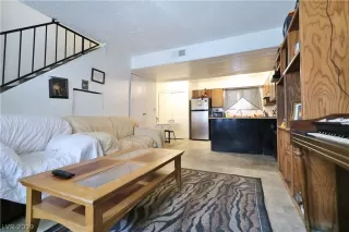 Photo #1: 2128282 Listing 