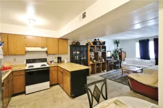 Photo #2: 2128282 Listing 