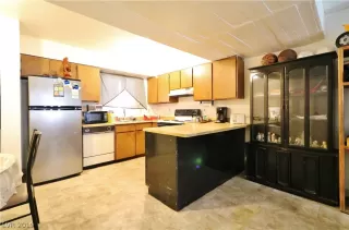 Photo #3: 2128282 Listing 