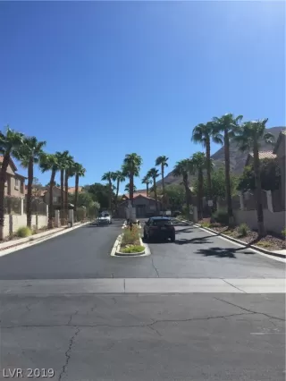 Photo #3: 2128285 Listing 