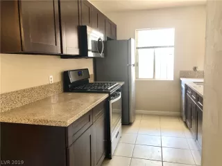 Photo #2: 2128294 Listing