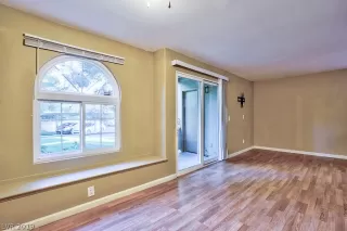 Photo #1: 2128312 Listing