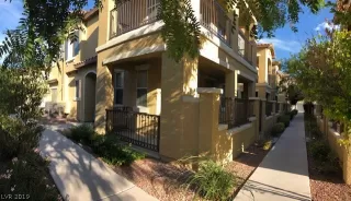 Photo #4: 2128322 Listing