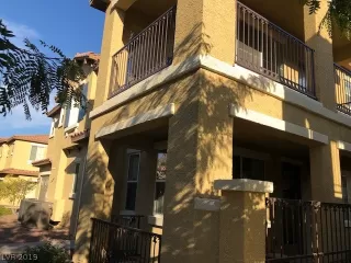 Photo #5: 2128322 Listing