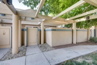 Photo #2: 2128354 Listing