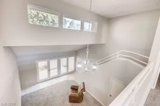 Photo #5: 2128354 Listing