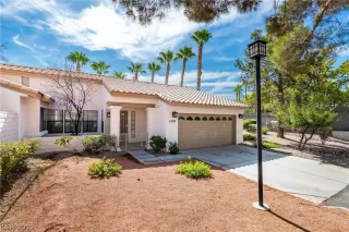 Photo #2: 2128395 Listing